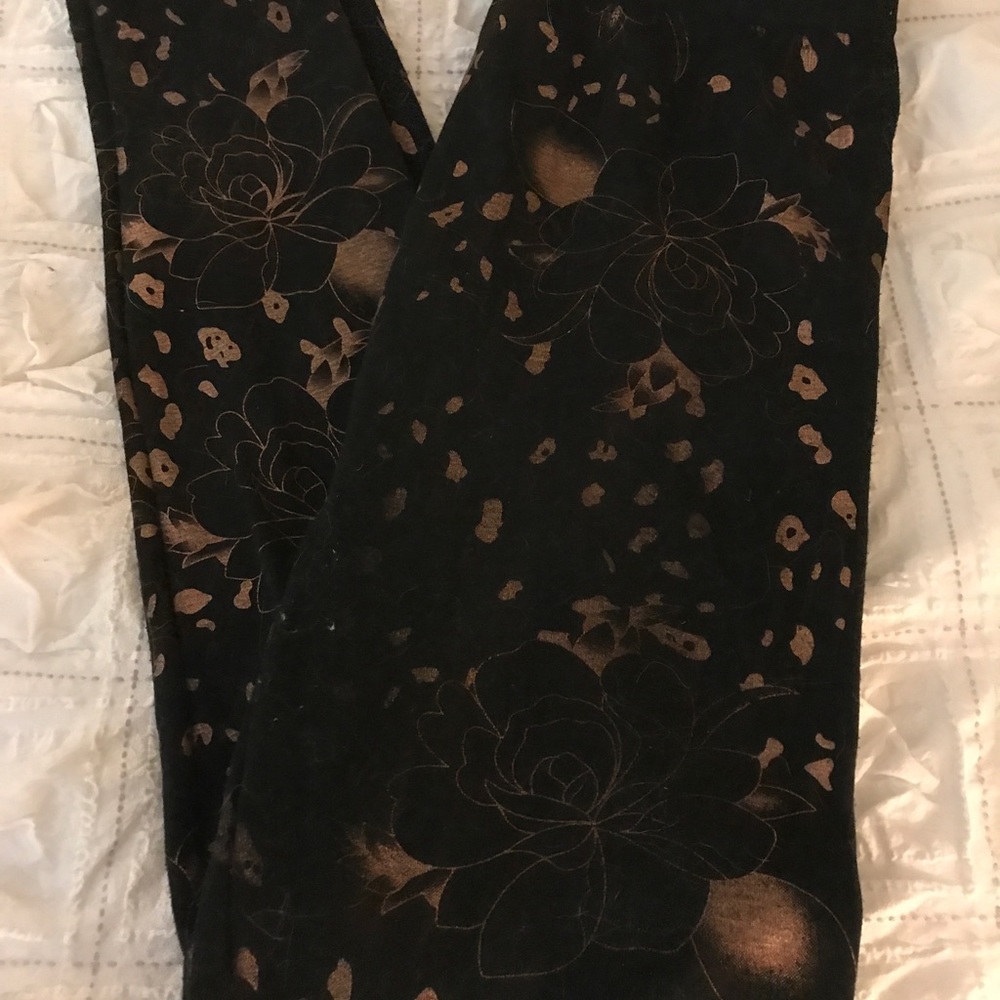 Black/copper leggings